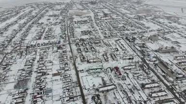 冬季村庄的俯视图.. 农村人居环境积雪.. 村庄里的雪和冬天